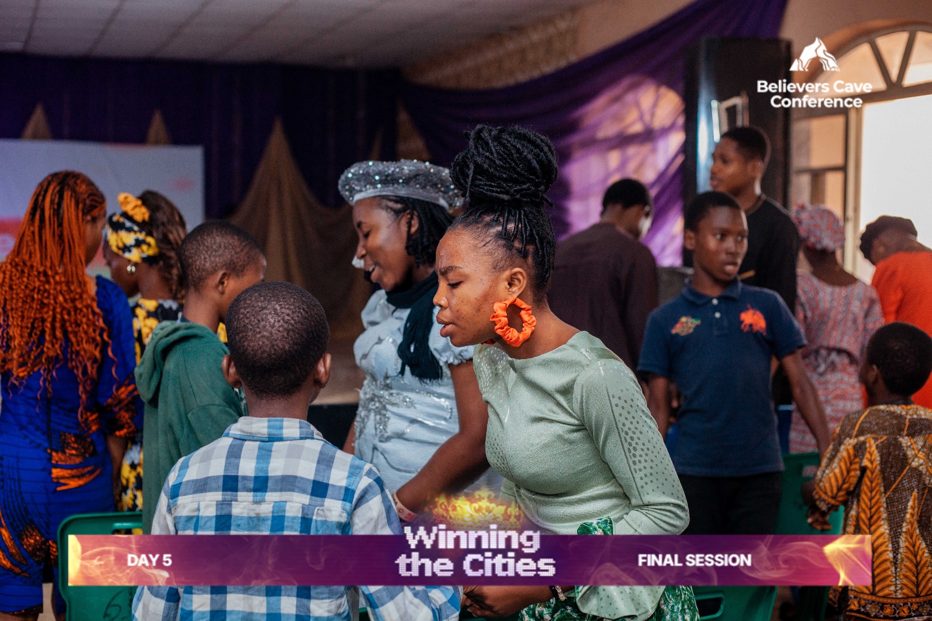 Worshippers during the final session